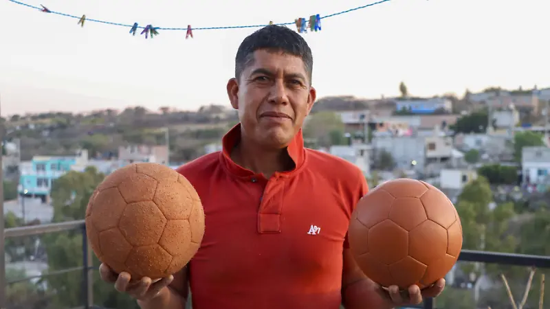 260217_LA MIRADA BALON DE COLECCION ARTESANAL_HA